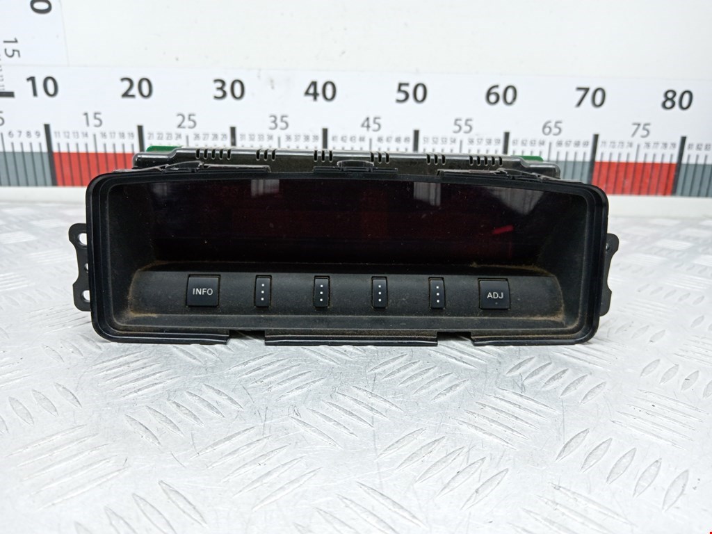 Дисплей информационный Mitsubishi Pajero 4