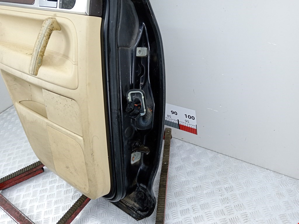 Дверь задняя левая Volkswagen Touareg 1 купить в Беларуси
