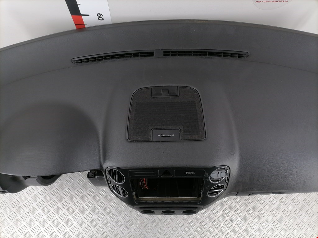 Торпедо (панель передняя) Volkswagen Golf Plus купить в России