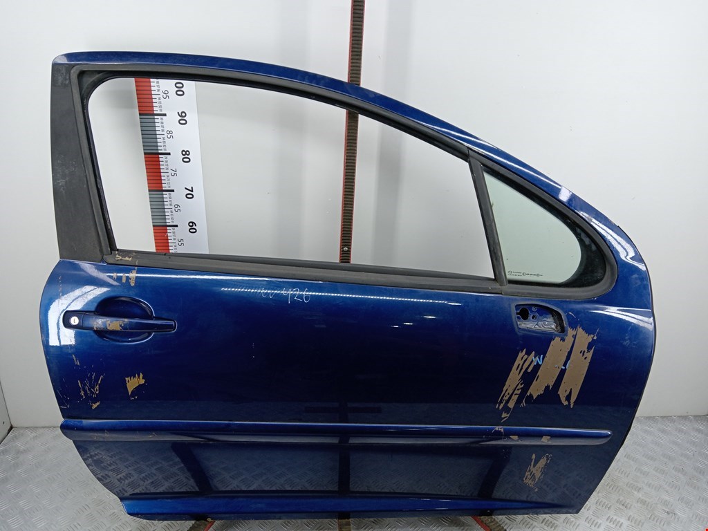 Накладка декоративная (молдинг) стекла двери передней правой наружная  Peugeot 207 купить в России