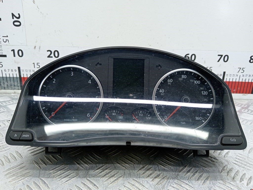 Панель приборная (щиток приборов) Volkswagen Tiguan 1 купить в Беларуси