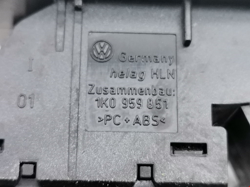 Кнопка стеклоподъемника Volkswagen Touran 1 купить в Беларуси