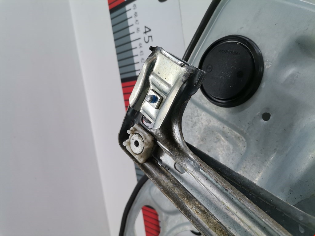 Стеклоподъемник электрический двери задней левой Volvo V50 1 купить в Беларуси