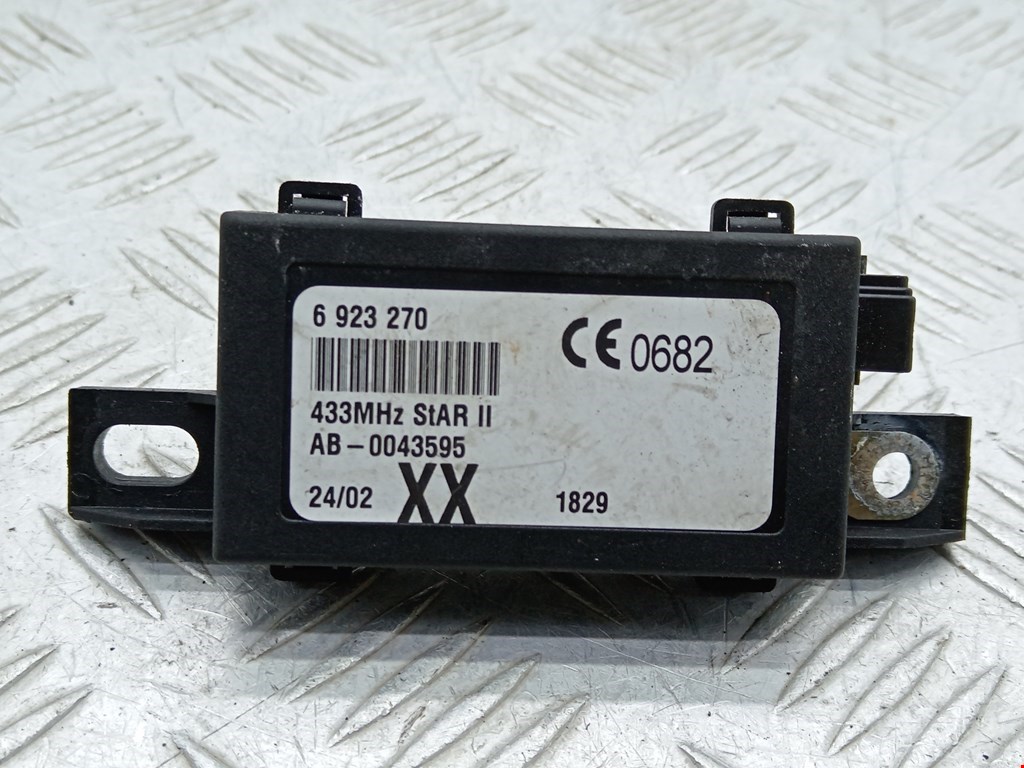Усилитель антенны Mini Cooper R50/R52/R53 купить в России