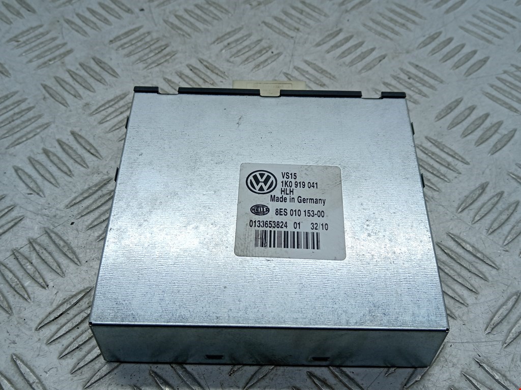 Блок управления аккумулятором Volkswagen Touran 2 купить в Беларуси