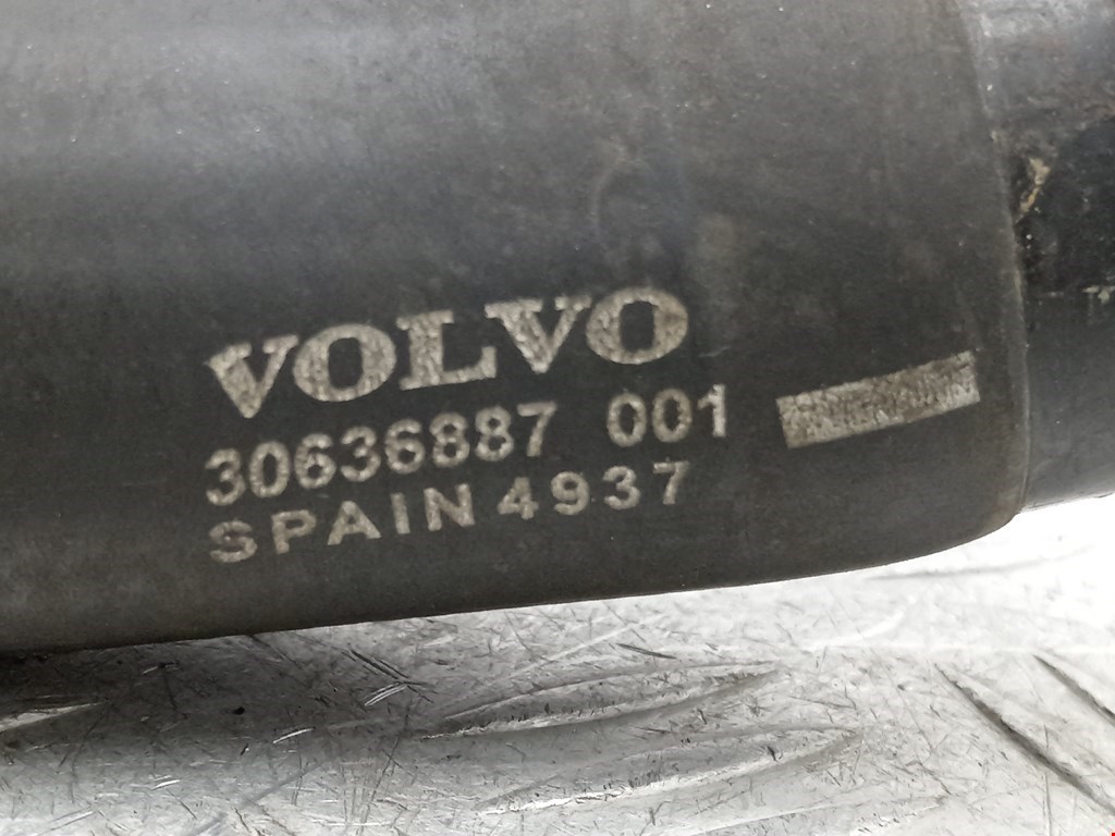 Патрубок охлаждения Volvo XC90 1 купить в Беларуси