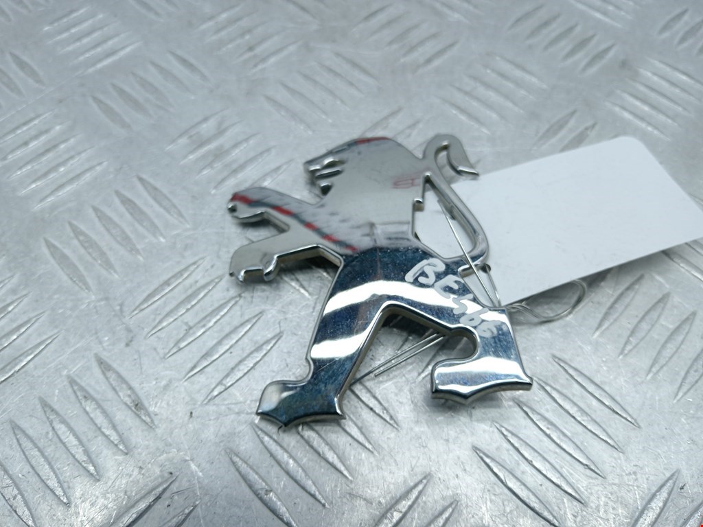 Значок Peugeot 4007