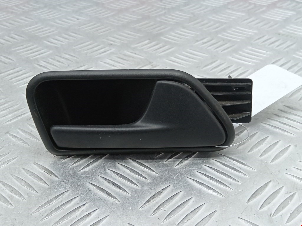 Ручка двери внутренняя передняя правая Volkswagen Caddy 3