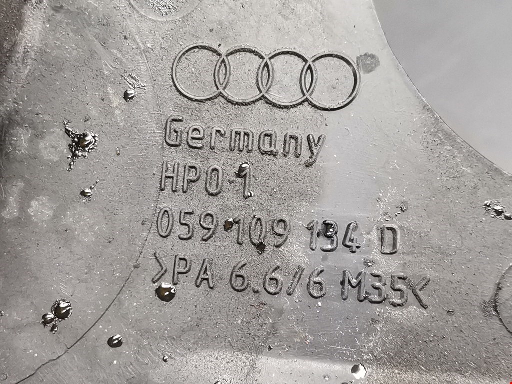 Кожух ремня ГРМ Audi A6 C5 купить в России