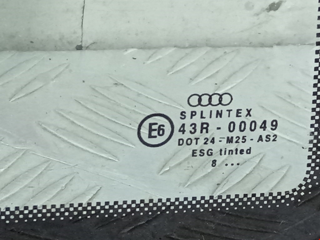 Стекло кузовное заднее правое Audi A3 8L купить в Беларуси