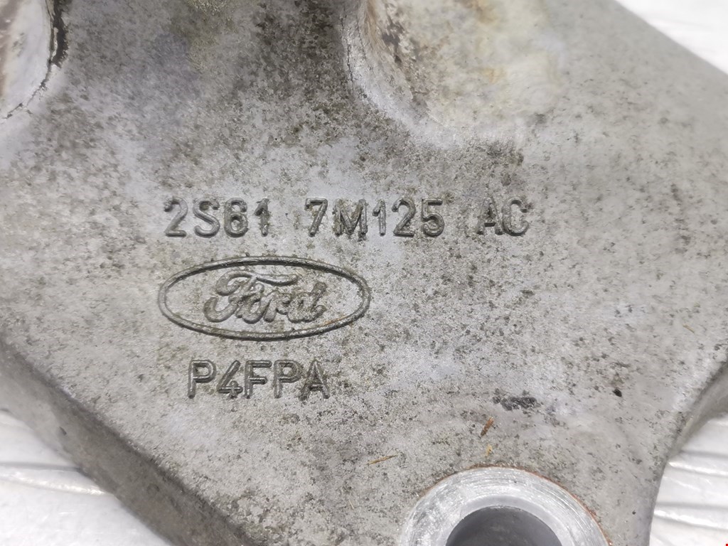 Кронштейн кпп (лапа крепления) Ford Fiesta 5 купить в России