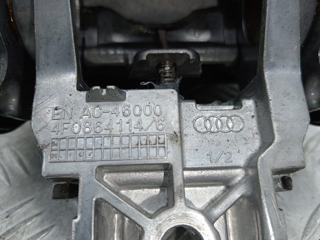 Подлокотник Audi A6 C6 купить в Беларуси