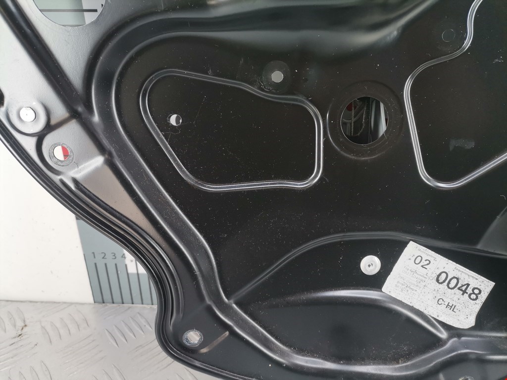 Стеклоподъемник механический двери задней левой Volkswagen Passat 6 купить в России