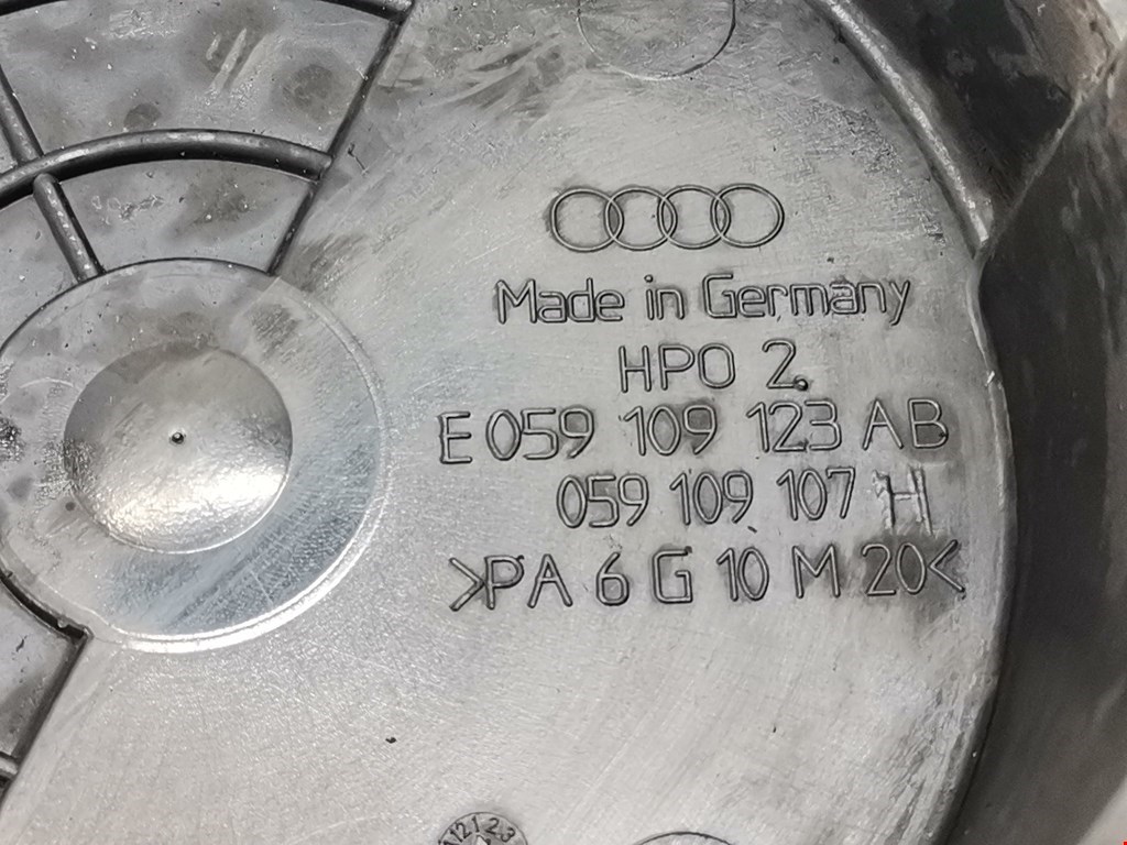Кожух ремня ГРМ Audi Q7 4L купить в России