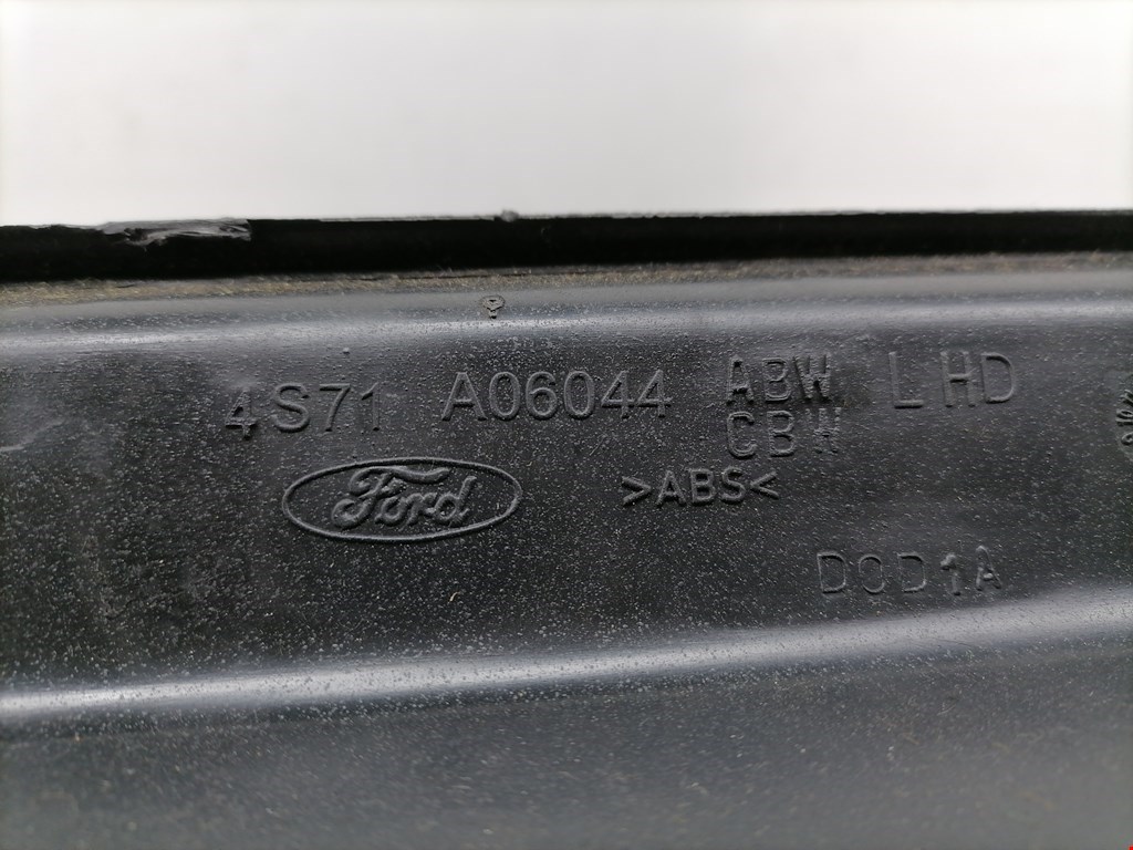 Бардачок (вещевой ящик) Ford Mondeo 3 купить в России