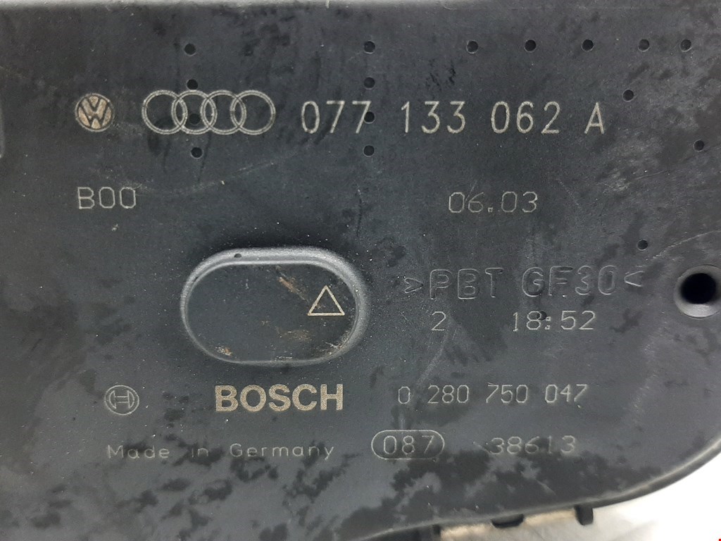 Заслонка дроссельная Audi A8 D3 купить в России