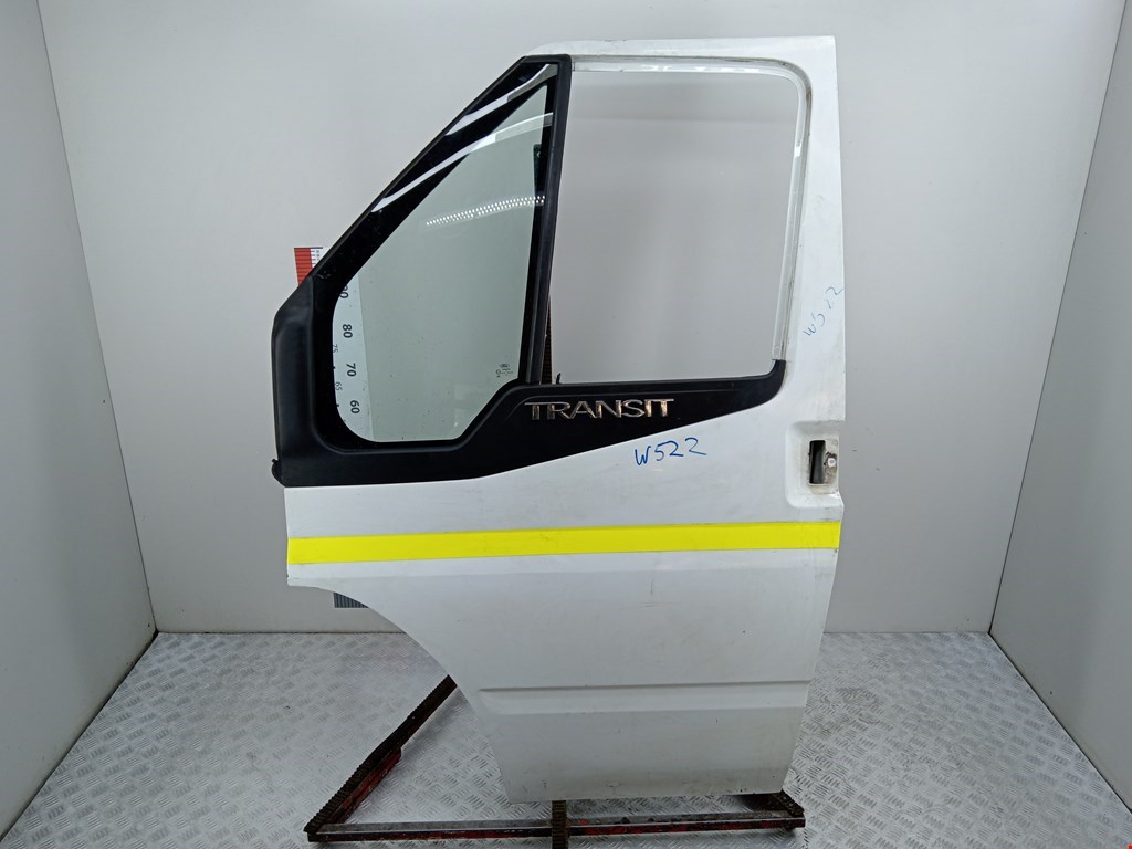 Накладка декоративная (молдинг) стекла двери передней левой наружная  Ford Transit 5 купить в России