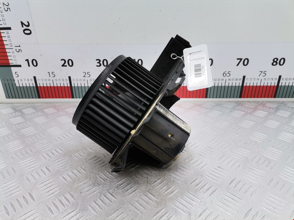 Моторчик печки (вентилятор отопителя) Citroen Jumpy (Dispatch) 2 купить в России