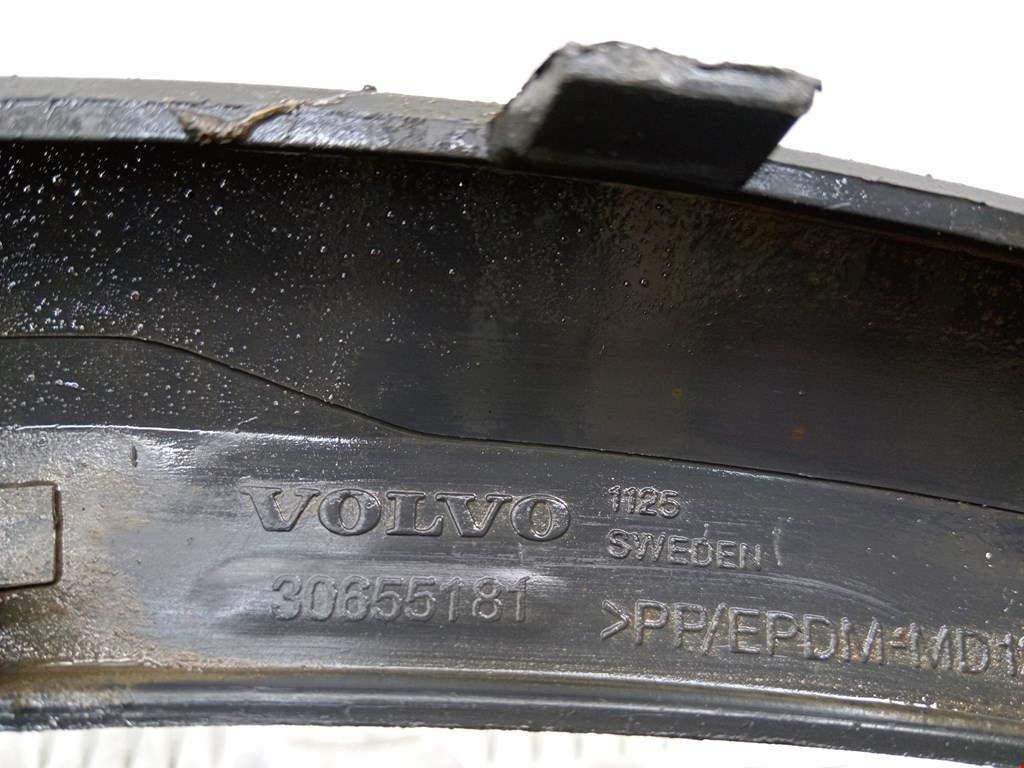 Накладка декоративная (молдинг) переднего левого крыла Volvo XC90 1 купить в России