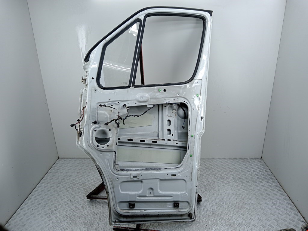 Дверь передняя правая Mercedes Sprinter 2 (W906) купить в Беларуси