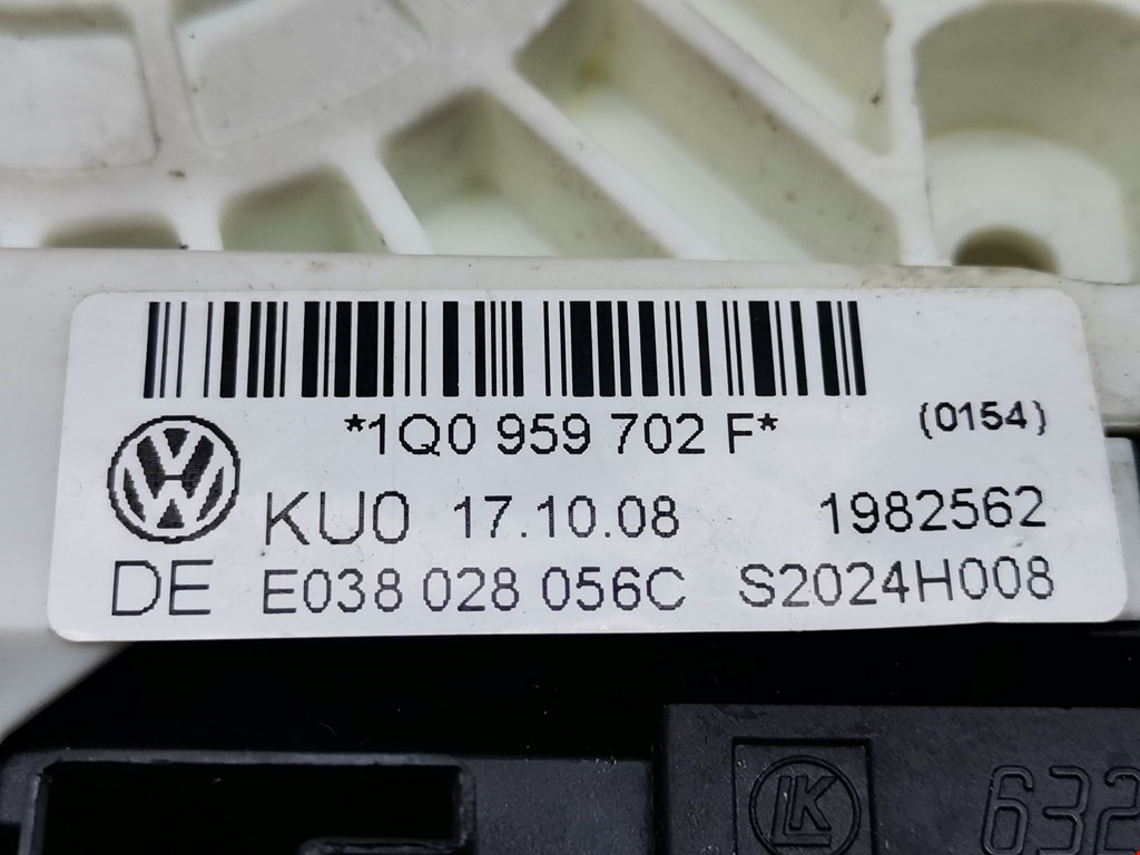 Моторчик стеклоподъемника Volkswagen Scirocco 3 купить в Беларуси