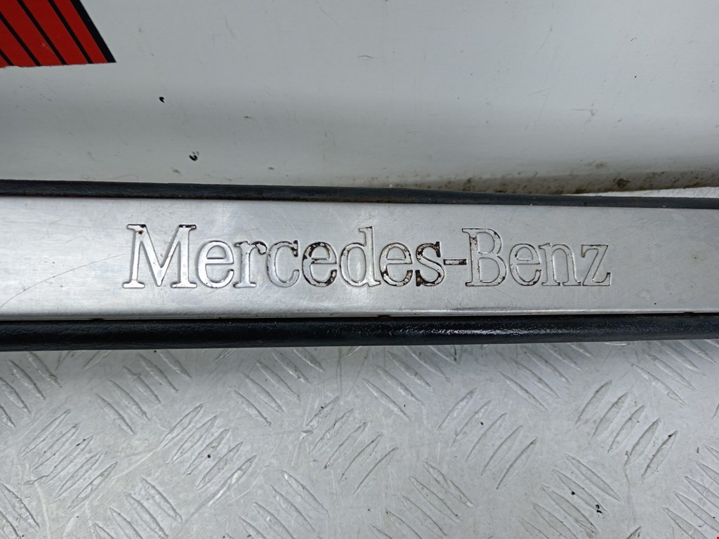 Накладка порога (внутренняя) Mercedes ML-Class (W163) купить в Беларуси