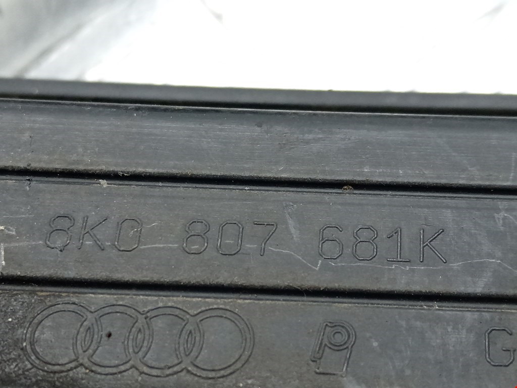 Решетка (заглушка) в бампер левая Audi A4 B8 купить в России