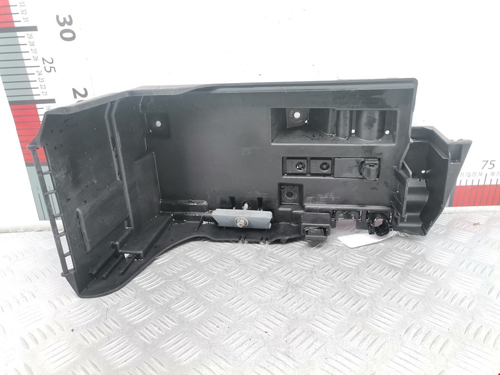Крепление (корпус) аккумулятора Toyota Avensis 2 (T250) купить в Беларуси