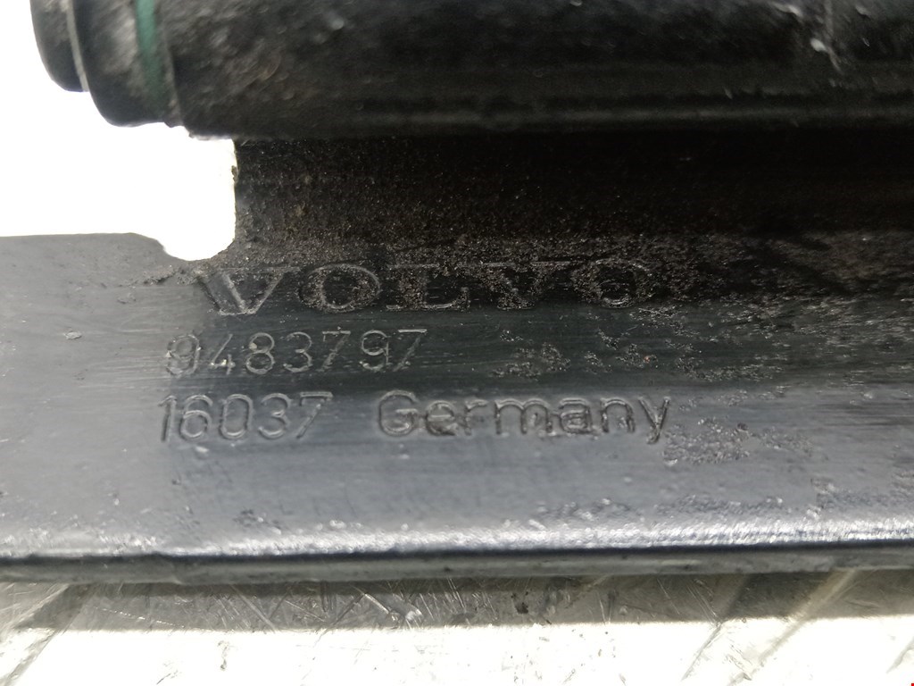 Петля крышки (двери) багажника Volvo XC90 1 купить в Беларуси