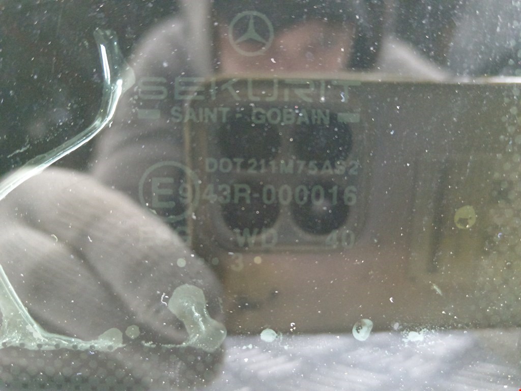 Стекло кузовное заднее правое Mercedes Vito (W638) купить в России