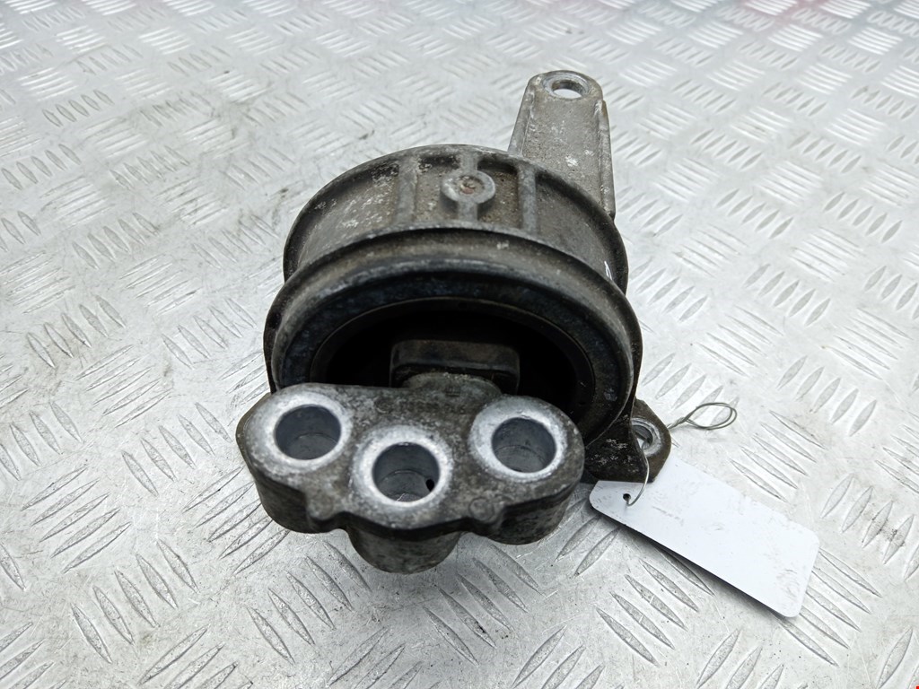 Подушка (опора) крепления двигателя Opel Zafira B купить в Беларуси