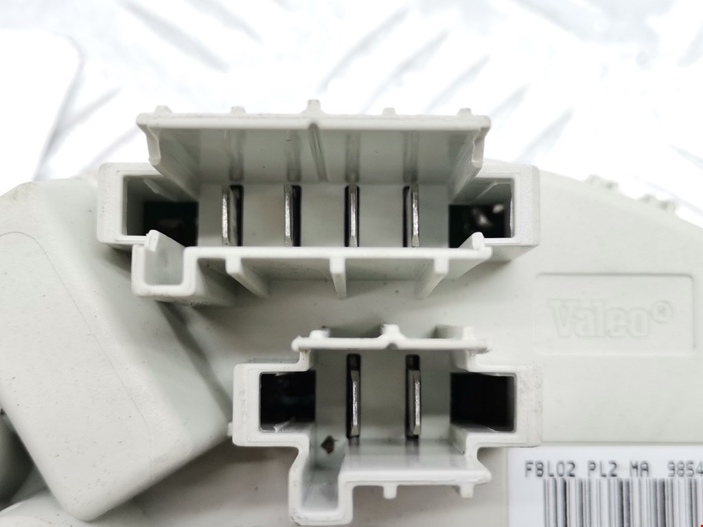 Резистор отопителя (сопротивление печки) BMW 1-Series (E81/E82/E87/E88) купить в России