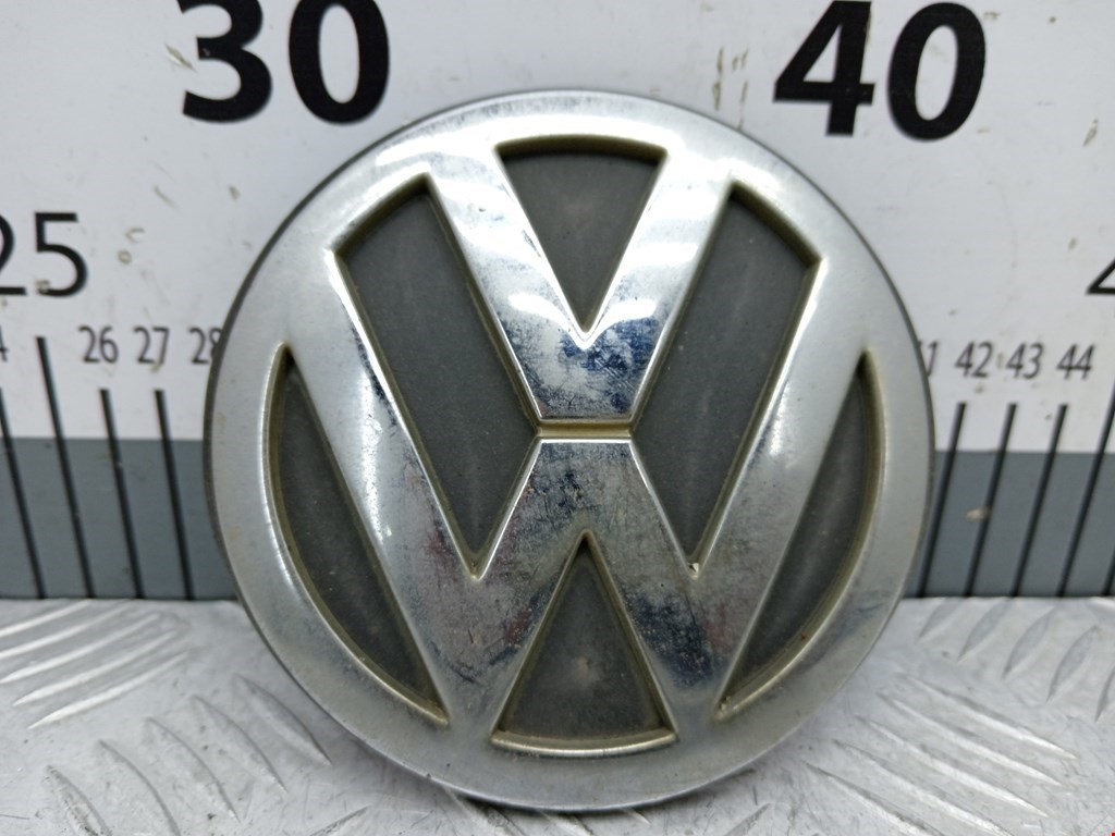 Эмблема (значок) Volkswagen Golf 4 купить в России