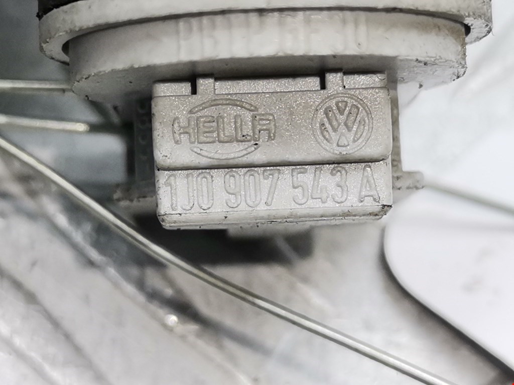 Датчик температуры воздуха Volkswagen Golf 4 купить в Беларуси