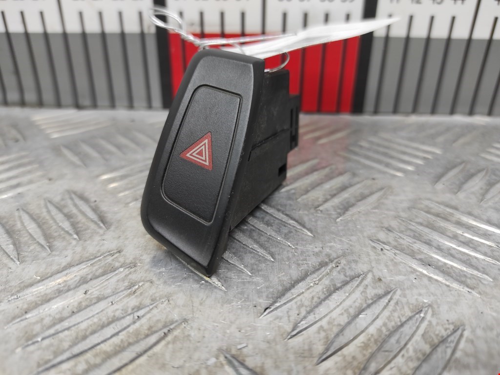 Кнопка аварийной сигнализации Audi A5 8T