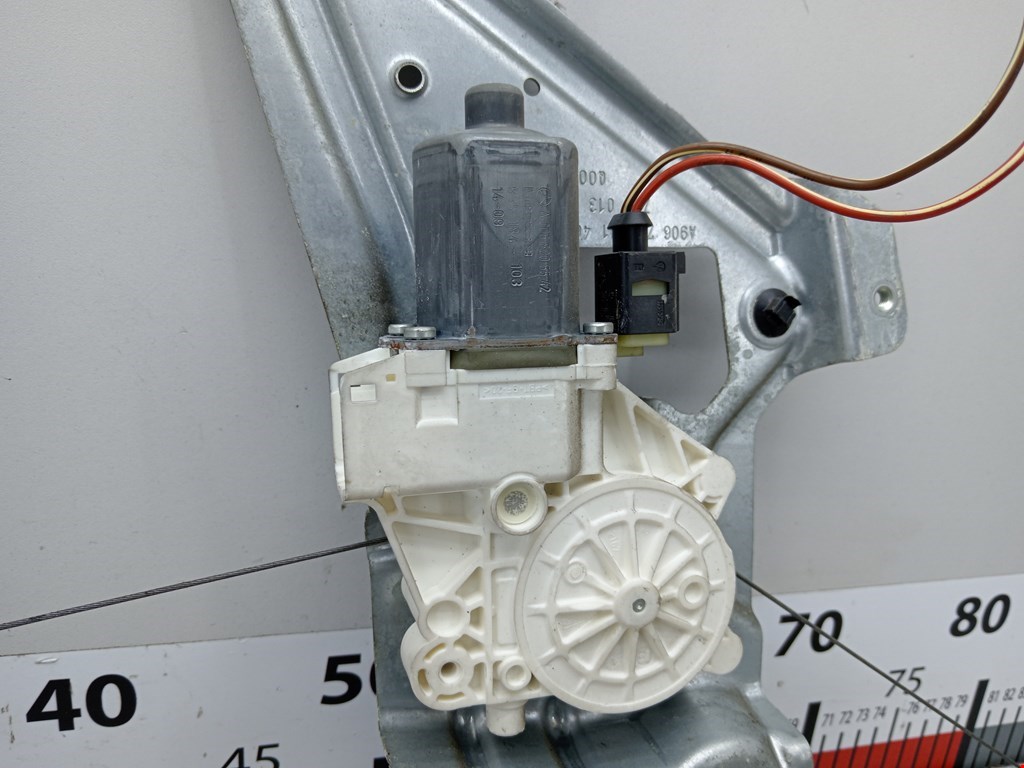 Стеклоподъемник электрический двери передней правой Volkswagen Crafter 1 купить в Беларуси