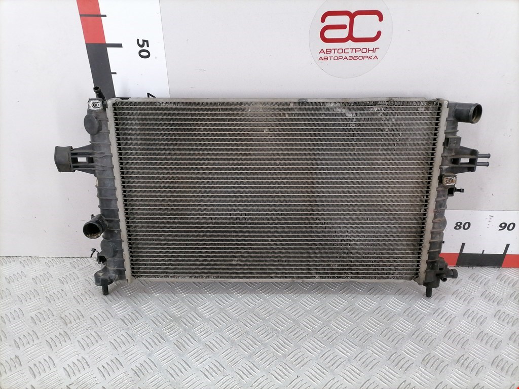 Радиатор основной Opel Astra H
