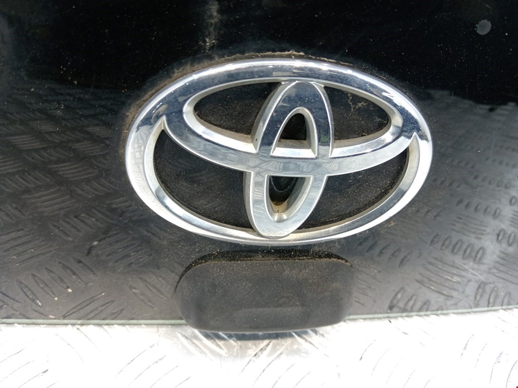 Стекло заднее Toyota Aygo 1 купить в Беларуси