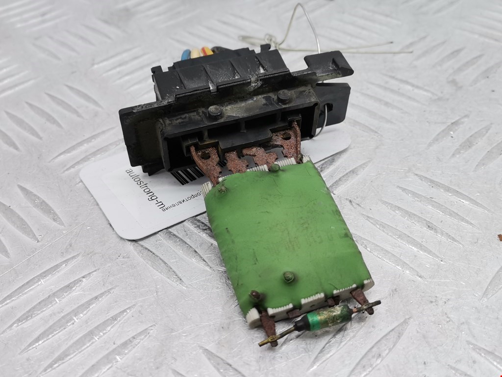 Резистор отопителя (сопротивление печки) Citroen Berlingo 2 (B9) купить в России