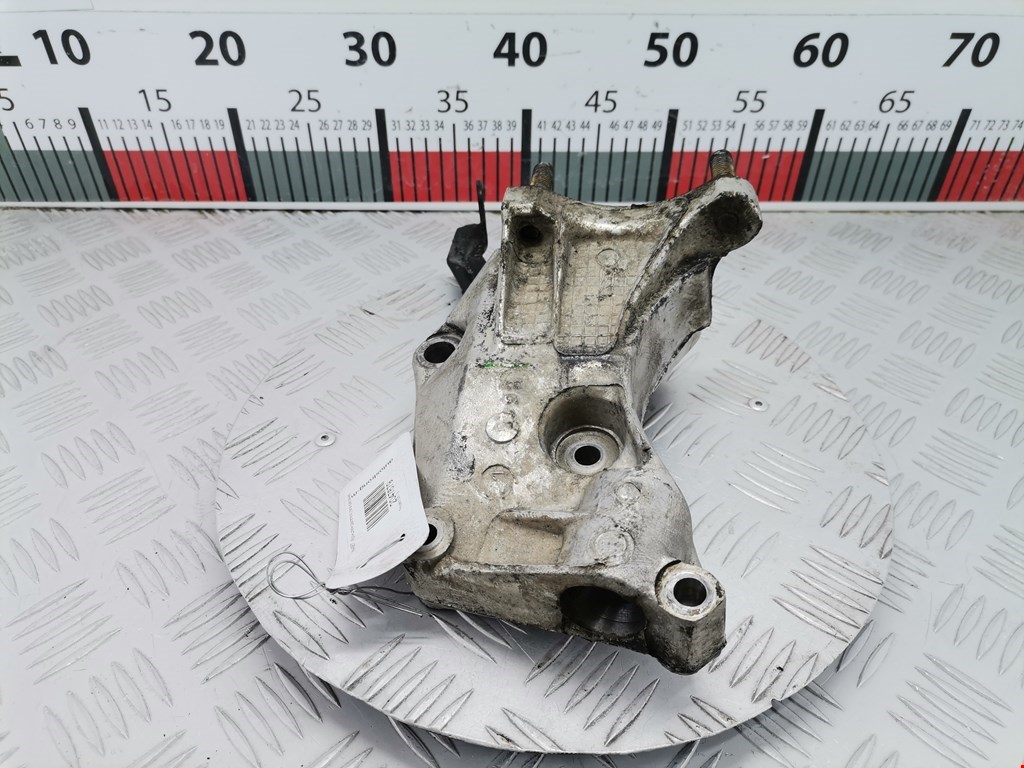 Кронштейн двигателя (лапа крепления) Peugeot 306 купить в России