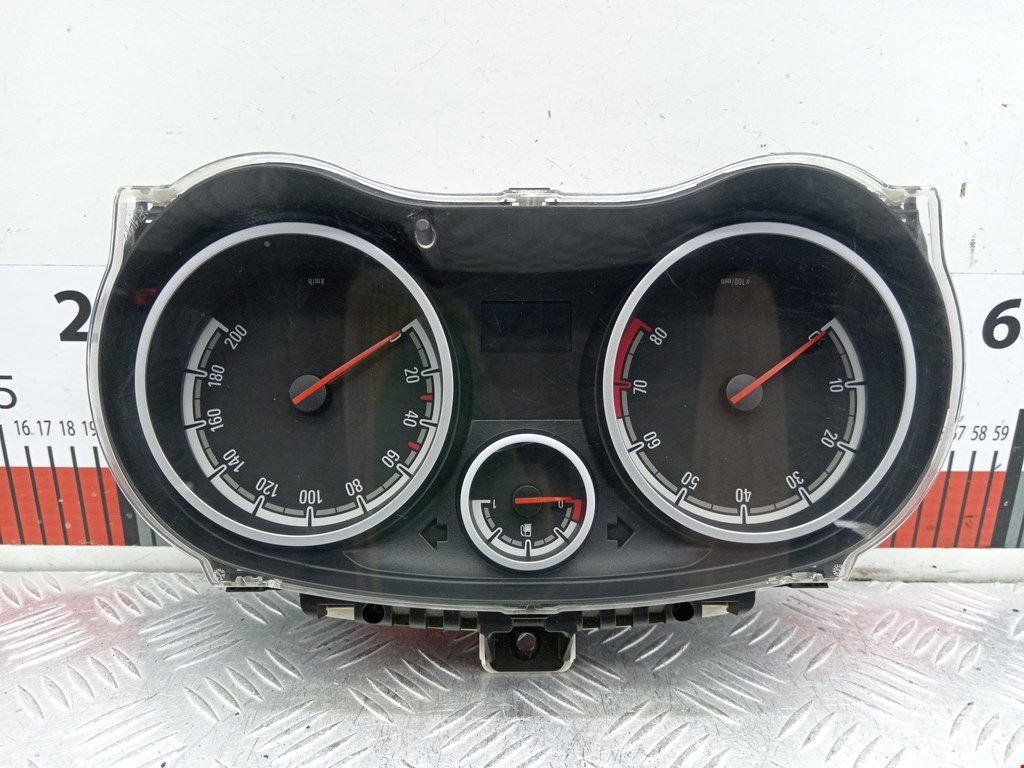 Панель приборная (щиток приборов) Opel Corsa D купить в Беларуси