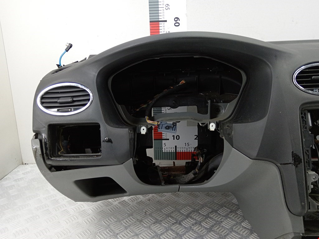 Торпедо (панель передняя) Ford Focus 2 купить в России