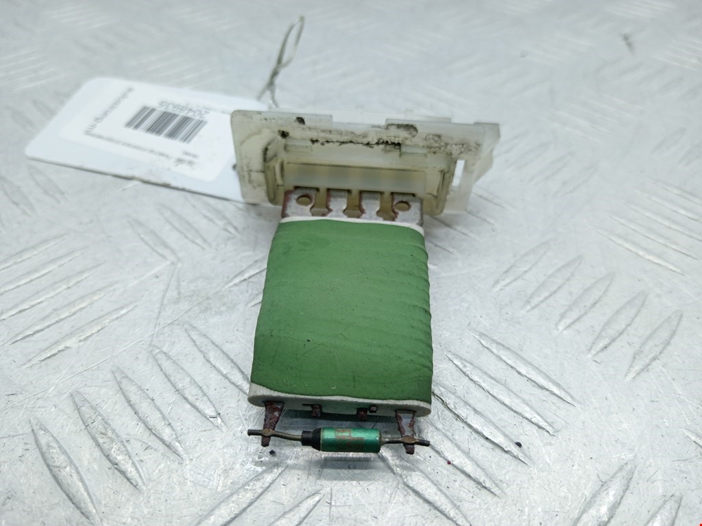 Резистор отопителя (сопротивление печки) Skoda Octavia 1Z купить в России