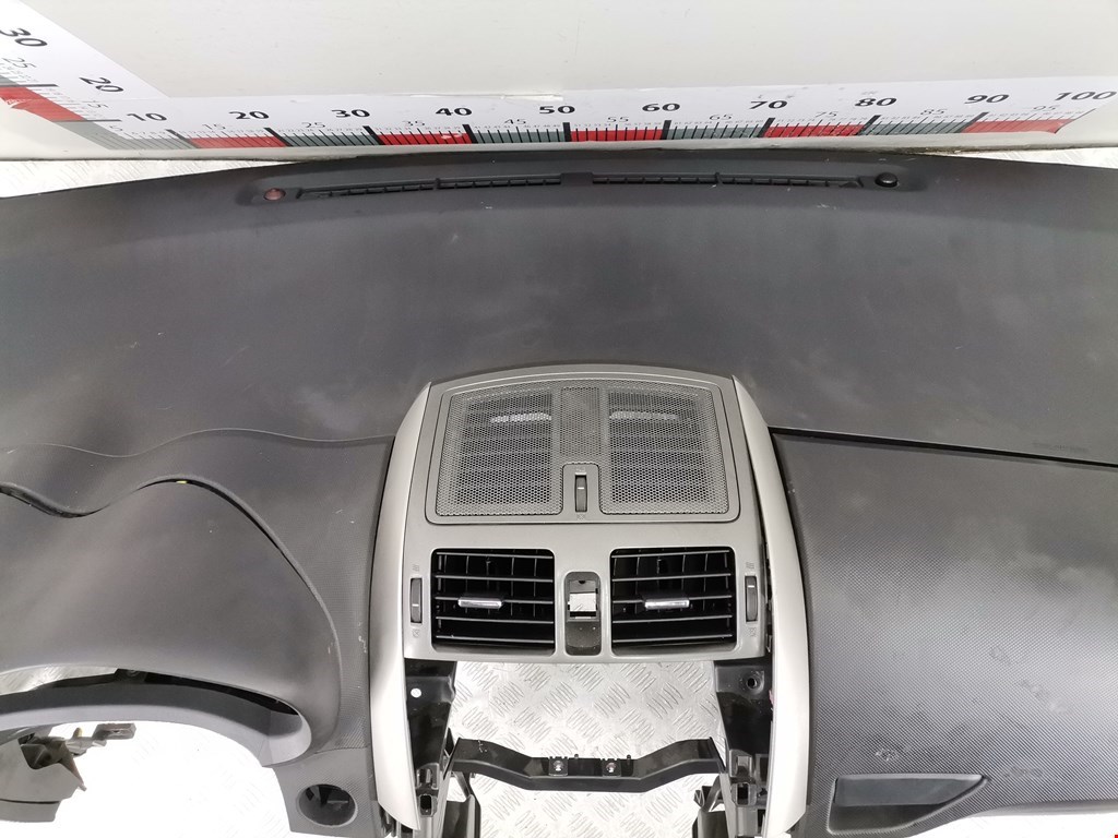 Торпедо (панель передняя) Toyota Auris 1 (E150) купить в Беларуси
