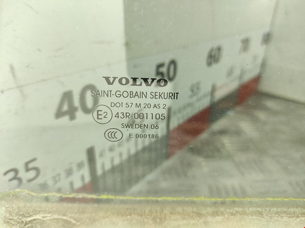 Стекло двери задней левой Volvo V50 1 купить в Беларуси