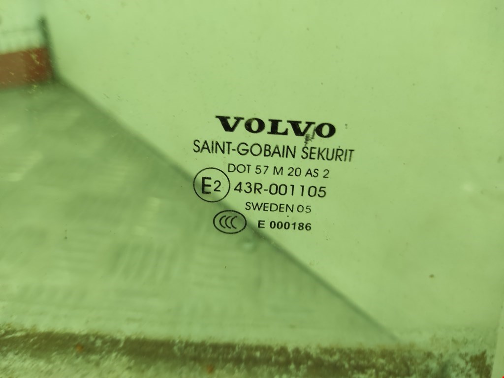 Стекло двери задней правой Volvo V50 1 купить в Беларуси