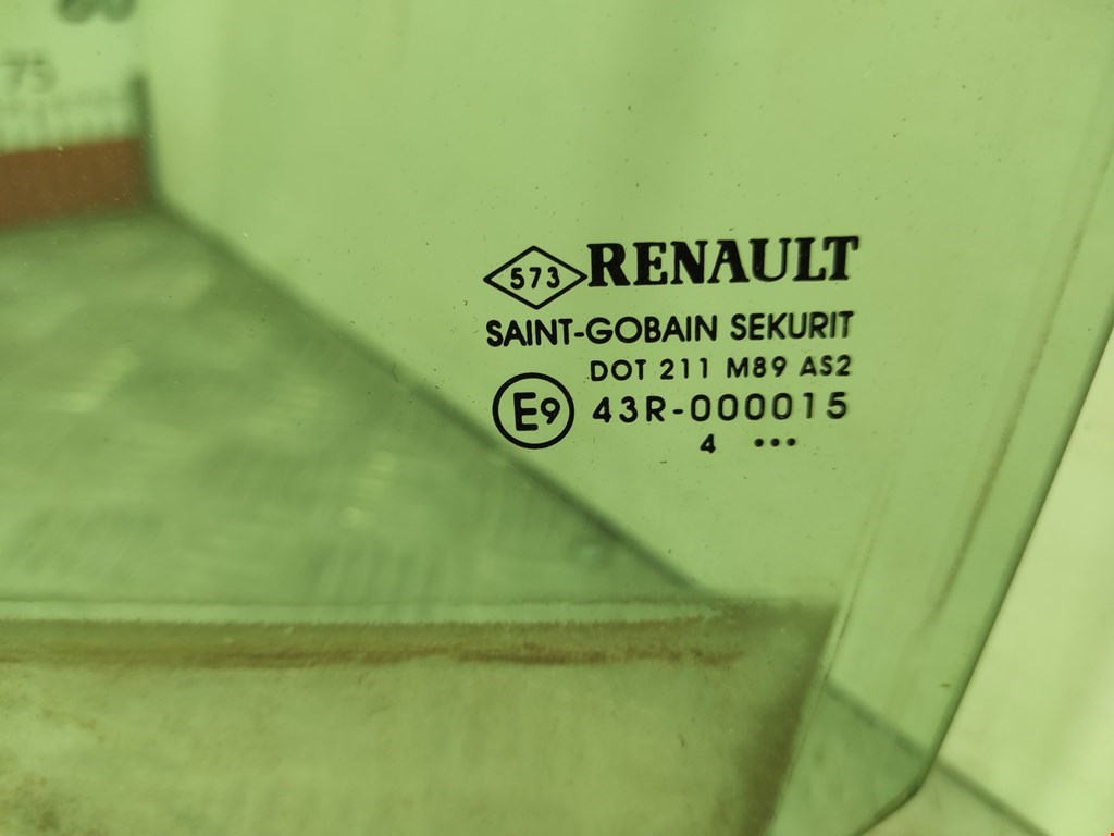 Стекло двери задней левой Renault Modus купить в России
