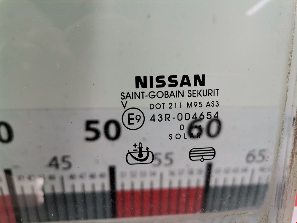 Стекло двери задней левой Nissan Navara (D40) купить в России