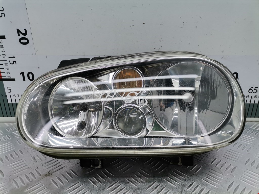 Фара передняя левая Volkswagen Golf 4