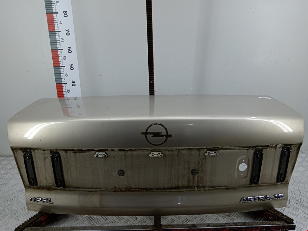 Крышка (дверь) багажника Opel Astra F купить в России
